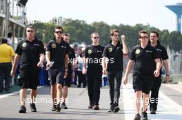 Jolyon Palmer (GBR) Lotus F1 Team Test and Reserve Driver and Romain Grosjean (FRA) Lotus F1 Team walk the circuit with the team. 12.11.2015. Formula 1 World Championship, Rd 18, Brazilian Grand Prix, Sao Paulo, Brazil, Preparation Day.