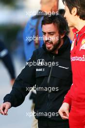 (L to R): Fernando Alonso (ESP) McLaren with Massimo Rivola (ITA) Ferrari Sporting Director. 10.04.2015. Formula 1 World Championship, Rd 3, Chinese Grand Prix, Shanghai, China, Practice Day.