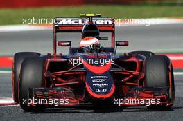Jenson Button (GBR) McLaren MP4-30 running flow-vis paint on the entire car. 08.05.2015. Formula 1 World Championship, Rd 5, Spanish Grand Prix, Barcelona, Spain, Practice Day.