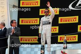 Lewis Hamilton (GBR) Mercedes AMG F1 celebrates his second position on the podium. 10.05.2015. Formula 1 World Championship, Rd 5, Spanish Grand Prix, Barcelona, Spain, Race Day.