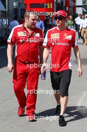 (L to R): Dave Greenwood (GBR) Ferrari Race Engineer with Kimi Raikkonen (FIN) Ferrari. 09.05.2015. Formula 1 World Championship, Rd 5, Spanish Grand Prix, Barcelona, Spain, Qualifying Day.