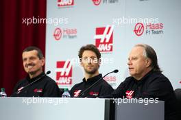 (L to R): Guenther Steiner (ITA) Haas F1 Team Prinicipal with Romain Grosjean (FRA) and Gene Haas (USA) Haas Automotion President. 29.09.2015. Haas F1 Team Driver Announcement, Kannapolis, North Carolina, USA.