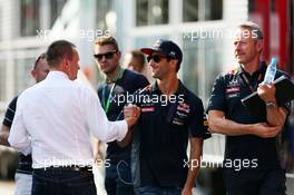 Daniel Ricciardo (AUS) Red Bull Racing with Jonathan Wheatley (GBR) Red Bull Racing Team Manager. 24.07.2015. Formula 1 World Championship, Rd 10, Hungarian Grand Prix, Budapest, Hungary, Practice Day.