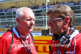 (L to R): John Booth (GBR) Manor Marussia F1 Team Team Principal with Graeme Lowdon (GBR) Manor Marussia F1 Team Chief Executive Officer on the grid. 06.09.2015. Formula 1 World Championship, Rd 12, Italian Grand Prix, Monza, Italy, Race Day.