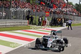 Race winner Lewis Hamilton (GBR) Mercedes AMG F1 W06 celebrates as he enters parc ferme. 06.09.2015. Formula 1 World Championship, Rd 12, Italian Grand Prix, Monza, Italy, Race Day.