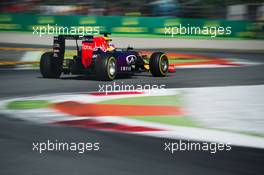 Daniel Ricciardo (AUS) Red Bull Racing RB11. 06.09.2015. Formula 1 World Championship, Rd 12, Italian Grand Prix, Monza, Italy, Race Day.
