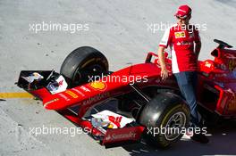Sebastian Vettel (GER) Ferrari SF15-T on the Monza banking. 05.09.2015. Formula 1 World Championship, Rd 12, Italian Grand Prix, Monza, Italy, Qualifying Day.