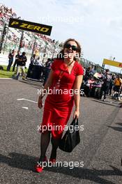 Kate Walker (GBR) Journalist on the grid. 27.09.2015. Formula 1 World Championship, Rd 14, Japanese Grand Prix, Suzuka, Japan, Race Day.