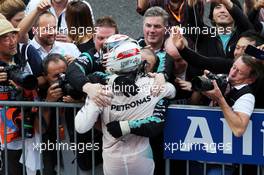 Race winner Lewis Hamilton (GBR) Mercedes AMG F1 celebrates in parc ferme. 27.09.2015. Formula 1 World Championship, Rd 14, Japanese Grand Prix, Suzuka, Japan, Race Day.