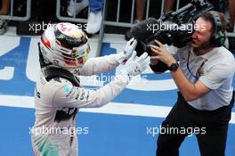 Race winner Lewis Hamilton (GBR) Mercedes AMG F1 celebrates in parc ferme. 27.09.2015. Formula 1 World Championship, Rd 14, Japanese Grand Prix, Suzuka, Japan, Race Day.