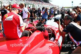 Kimi Raikkonen (FIN) Ferrari on the drivers parade. 27.09.2015. Formula 1 World Championship, Rd 14, Japanese Grand Prix, Suzuka, Japan, Race Day.