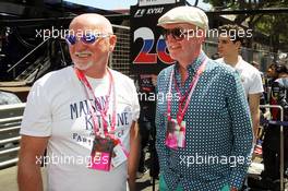 (L to R): Sir Tom Hunter (GBR) Businessman with Chris Evans (GBR) Broadcaster on the grid. 24.05.2015. Formula 1 World Championship, Rd 6, Monaco Grand Prix, Monte Carlo, Monaco, Race Day.