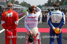 Will Stevens (GBR) Manor Marussia F1 Team on the grid. 01.11.2015. Formula 1 World Championship, Rd 17, Mexican Grand Prix, Mexixo City, Mexico, Race Day.