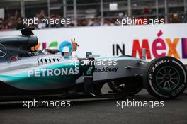 2nd place Lewis Hamilton (GBR) Mercedes AMG F1 W06. 01.11.2015. Formula 1 World Championship, Rd 17, Mexican Grand Prix, Mexixo City, Mexico, Race Day.