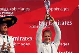 Valtteri Bottas (FIN) Williams celebrates his third position on the podium. 01.11.2015. Formula 1 World Championship, Rd 17, Mexican Grand Prix, Mexixo City, Mexico, Race Day.