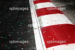 Ticker tape on the circuit. 01.11.2015. Formula 1 World Championship, Rd 17, Mexican Grand Prix, Mexixo City, Mexico, Race Day.