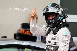 Nico Rosberg (GER) Mercedes AMG F1 celebrates his pole position in parc ferme. 31.10.2015. Formula 1 World Championship, Rd 17, Mexican Grand Prix, Mexixo City, Mexico, Qualifying Day.