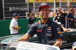 Daniel Ricciardo (AUS) Red Bull Racing on the drivers parade. 01.11.2015. Formula 1 World Championship, Rd 17, Mexican Grand Prix, Mexixo City, Mexico, Race Day.