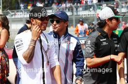 Lewis Hamilton (GBR) Mercedes AMG F1 with Felipe Massa (BRA) Williams on the drivers parade. 01.11.2015. Formula 1 World Championship, Rd 17, Mexican Grand Prix, Mexixo City, Mexico, Race Day.