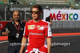 Sebastian Vettel (GER) Ferrari walks the circuit. 29.10.2015. Formula 1 World Championship, Rd 17, Mexican Grand Prix, Mexixo City, Mexico, Preparation Day.