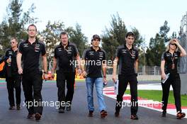 Sergio Perez (MEX) Sahara Force India F1 walks the circuit with the team. 29.10.2015. Formula 1 World Championship, Rd 17, Mexican Grand Prix, Mexixo City, Mexico, Preparation Day.