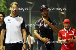(L to R): Jenson Button (GBR) McLaren with Daniel Ricciardo (AUS) Red Bull Racing. 18.09.2015. Formula 1 World Championship, Rd 13, Singapore Grand Prix, Singapore, Singapore, Practice Day.