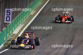 Daniel Ricciardo (AUS) Red Bull Racing RB11. 20.09.2015. Formula 1 World Championship, Rd 13, Singapore Grand Prix, Singapore, Singapore, Race Day.