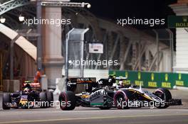 Sergio Perez (MEX) Sahara Force India F1 VJM08. 20.09.2015. Formula 1 World Championship, Rd 13, Singapore Grand Prix, Singapore, Singapore, Race Day.