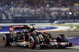 Romain Grosjean (FRA) Lotus F1 E23. 19.09.2015. Formula 1 World Championship, Rd 13, Singapore Grand Prix, Singapore, Singapore, Qualifying Day.