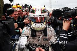 Race winner and World Champion Lewis Hamilton (GBR) Mercedes AMG F1 W06 celebrates in parc ferme. 25.10.2015. Formula 1 World Championship, Rd 16, United States Grand Prix, Austin, Texas, USA, Race Day.