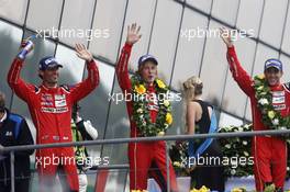 Podium, 2nd , Mark Webber, Brendon Hartley, Timo Bernhard #17 Porsche Team Porsche 919 Hybrid 14.06.2015. Le Mans 24 Hour, Race, Le Mans, France.