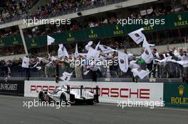 Winner Nico Hülkenberg, Nick Tandy, Earl Bamber #19 Porsche Team Porsche 919 Hybrid 14.06.2015. Le Mans 24 Hour, Race, Le Mans, France.