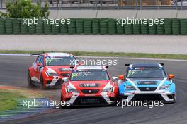 03.05.2015 - Race 2, Pepe Oriola (ESP) SEAT Le&#xf3;n, Team Craft-Bamboo LUKOIL and Michel Nykj&#xe6;r (DEN) SEAT Le&#xf3;n, Target Competition leads Sergey Afanasyev (RUS) SEAT Le&#xf3;n, Team Craft-Bamboo LUKOIL 02-03.05.2015 TCR International Series, Valencia, Spain