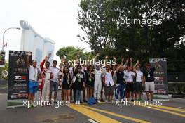 Race2, Family photo, TCR Singapore 20.09.2015. TCR International Series, Rd 9, Marina Bay Street Circuit, Singapore, Sunday.
