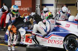 Alexander Wurz (AUT) / Stephane Sarrazin (FRA) / Mike Conway (GBR) #02 Toyota Racing Toyota TS040 Hybrid makes a pit stop. 02.05.2015. FIA World Endurance Championship, Round 2, Spa-Francorchamps, Belgium, Saturday.