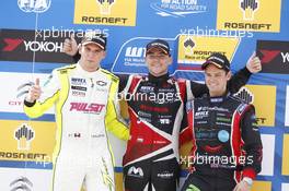 Yokohama Trophy, 1st position Norbert Michelisz (HUN) Honda Civic WTCC, Zengo Motorsport, 2nd position Hugo Valente (FRA) Chevrolet RML Cruze TC1, Campos Racing and 3rd position Tom Chilton (GBR) Chevrolet RML Cruze TC1, ROAL Motorsport 07.06.2015. World Touring Car Championship, Rounds 09 and 10, Moscow Raceway, Moscow, Russia.