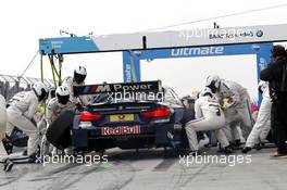 Pit stop Marco Wittmann (GER) BMW Team RMG, BMW M4 DTM. 25.09.2016, DTM Round 8, Hungaroring, Hungary, Sunday, Race.