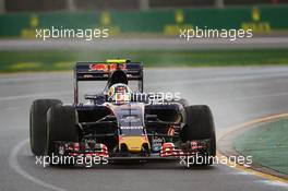 Carlos Sainz Jr (ESP) Scuderia Toro Rosso STR11. 18.03.2016. Formula 1 World Championship, Rd 1, Australian Grand Prix, Albert Park, Melbourne, Australia, Practice Day.