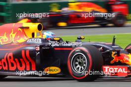 Daniel Ricciardo (AUS) Red Bull Racing RB12. 19.03.2016. Formula 1 World Championship, Rd 1, Australian Grand Prix, Albert Park, Melbourne, Australia, Qualifying Day.