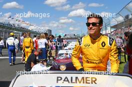 Jolyon Palmer (GBR) Renault Sport F1 Team on the drivers parade. 20.03.2016. Formula 1 World Championship, Rd 1, Australian Grand Prix, Albert Park, Melbourne, Australia, Race Day.