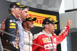 Lewis Hamilton (GBR), Mercedes AMG F1 Team, Kimi Raikkonen (FIN), Scuderia Ferrari and Max Verstappen (NL), Red Bull Racing  03.07.2016. Formula 1 World Championship, Rd 9, Austrian Grand Prix, Spielberg, Austria, Race Day.