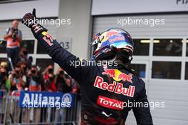 Max Verstappen (NLD) Red Bull Racing celebrates his second position in parc ferme. 03.07.2016. Formula 1 World Championship, Rd 9, Austrian Grand Prix, Spielberg, Austria, Race Day.