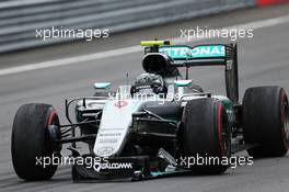Nico Rosberg (GER) Mercedes AMG F1 W07 Hybrid with a broken front wing at the end of the race. 03.07.2016. Formula 1 World Championship, Rd 9, Austrian Grand Prix, Spielberg, Austria, Race Day.