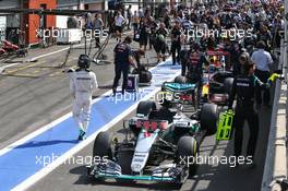 Nico Rosberg (GER) Mercedes AMG F1 W07 Hybrid in the pits as the race is stopped. 28.08.2016. Formula 1 World Championship, Rd 13, Belgian Grand Prix, Spa Francorchamps, Belgium, Race Day.
