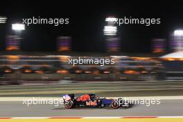 Carlos Sainz Jr (ESP) Scuderia Toro Rosso STR11. 01.04.2016. Formula 1 World Championship, Rd 2, Bahrain Grand Prix, Sakhir, Bahrain, Practice Day