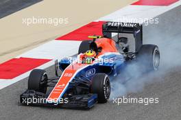 Rio Haryanto (IDN) Manor Racing MRT05 locks up under braking. 01.04.2016. Formula 1 World Championship, Rd 2, Bahrain Grand Prix, Sakhir, Bahrain, Practice Day