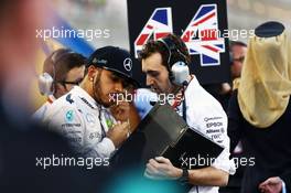 Lewis Hamilton (GBR) Mercedes AMG F1 on the grid. 03.04.2016. Formula 1 World Championship, Rd 2, Bahrain Grand Prix, Sakhir, Bahrain, Race Day.