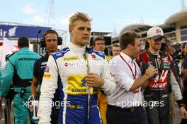 Marcus Ericsson (SWE) Sauber F1 Team on the grid. 03.04.2016. Formula 1 World Championship, Rd 2, Bahrain Grand Prix, Sakhir, Bahrain, Race Day.