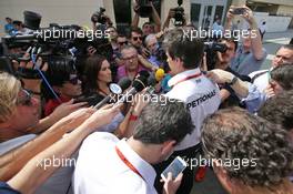 Toto Wolff (GER) Mercedes AMG F1 Shareholder and Executive Director with the media. 03.04.2016. Formula 1 World Championship, Rd 2, Bahrain Grand Prix, Sakhir, Bahrain, Race Day.