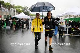 Kevin Magnussen (DEN) Renault Sport F1 Team on the grid. 13.11.2016. Formula 1 World Championship, Rd 20, Brazilian Grand Prix, Sao Paulo, Brazil, Race Day.